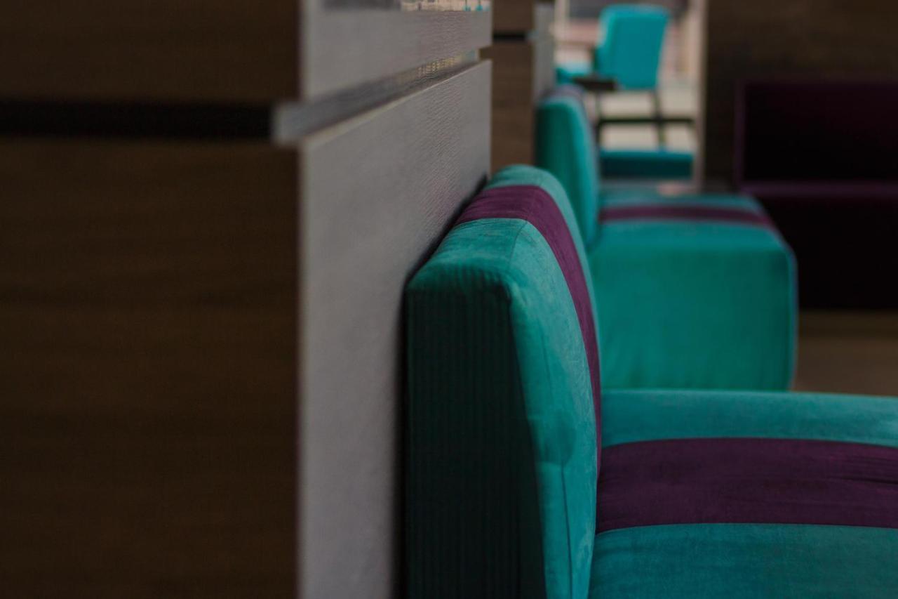 Hotel Kavia מונטריי מראה חיצוני תמונה