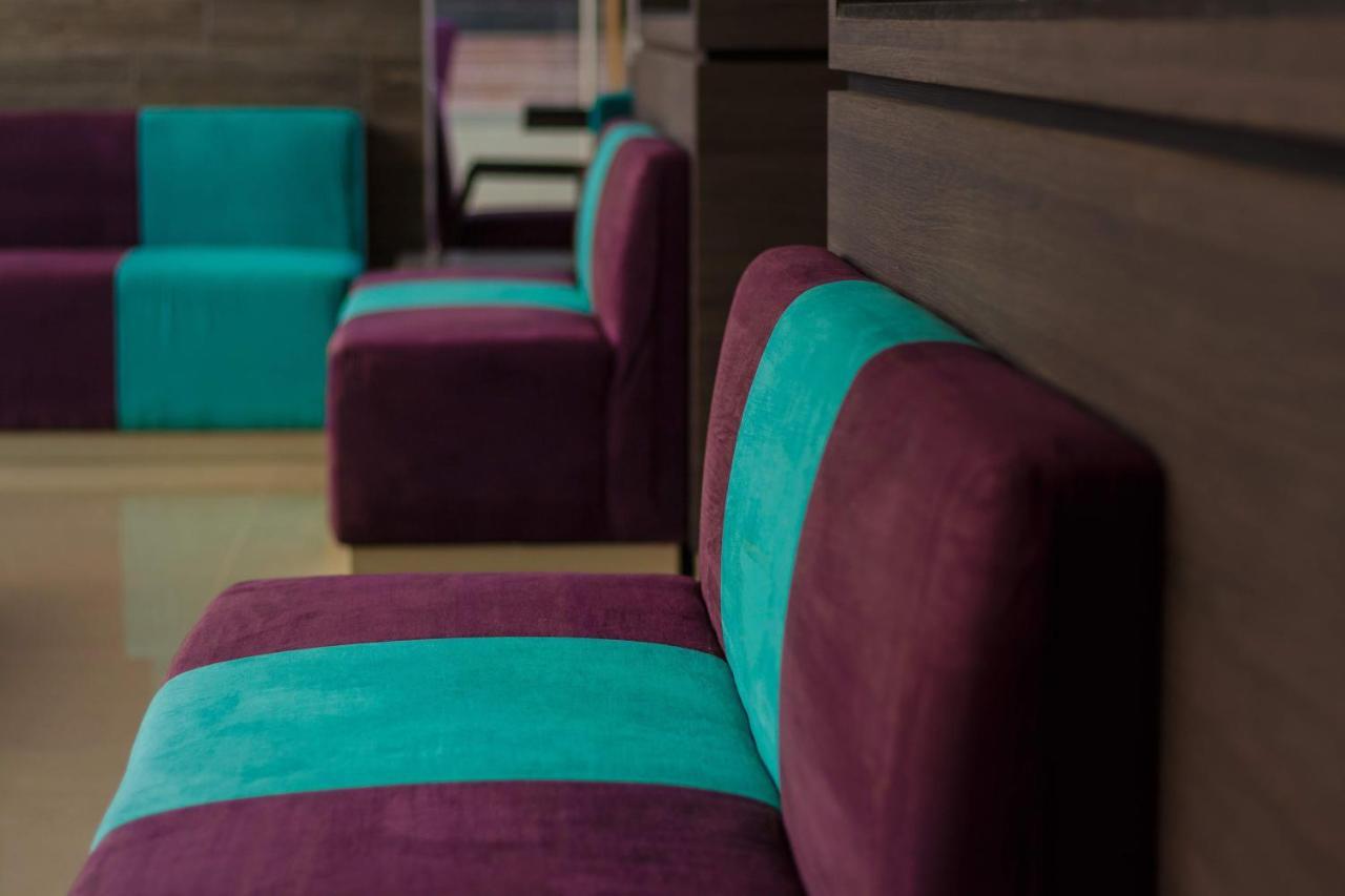 Hotel Kavia מונטריי מראה חיצוני תמונה