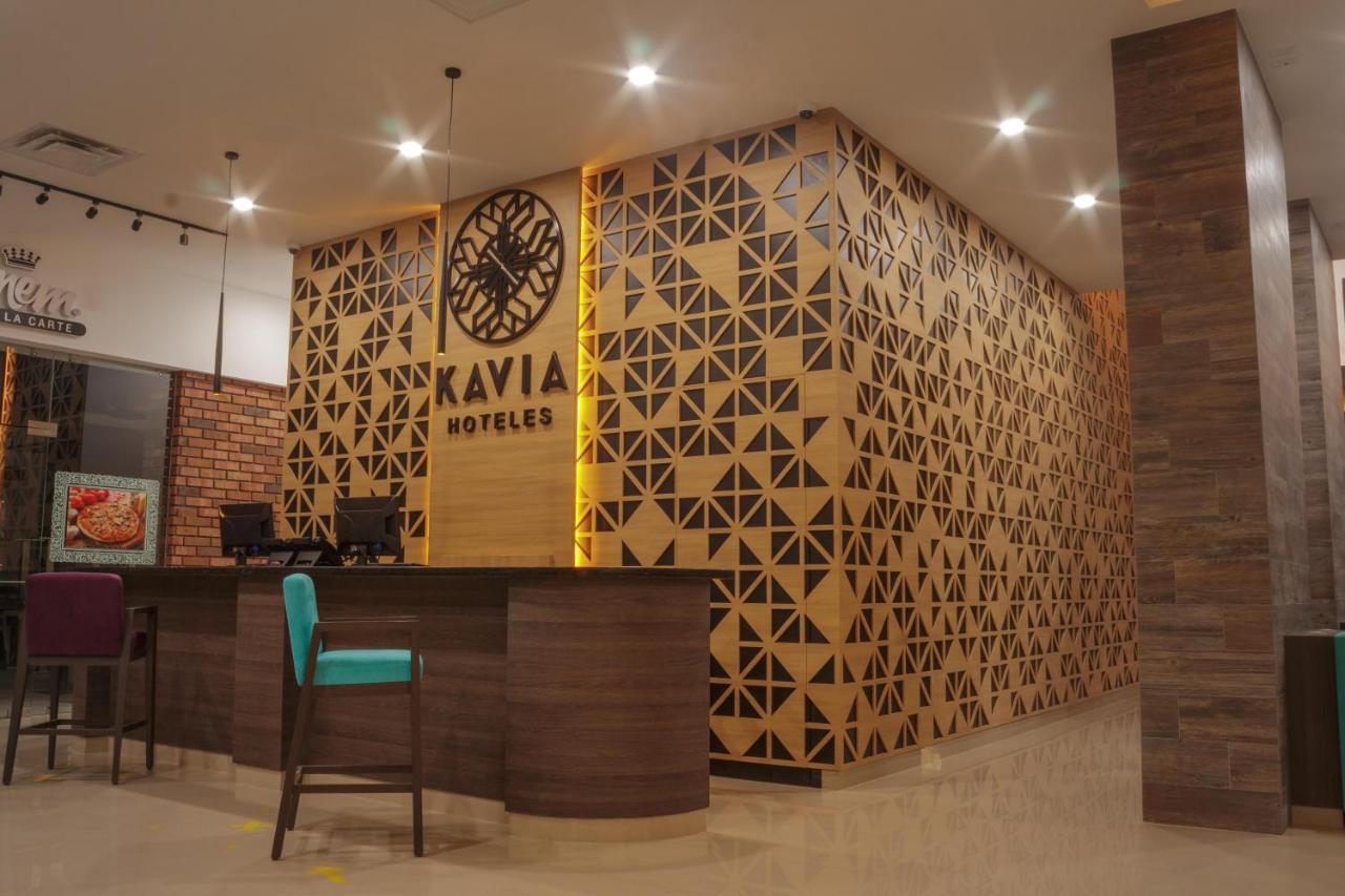 Hotel Kavia מונטריי מראה חיצוני תמונה