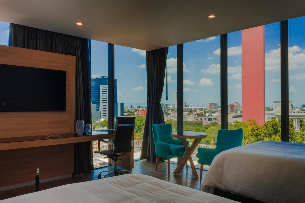 Hotel Kavia מונטריי מראה חיצוני תמונה