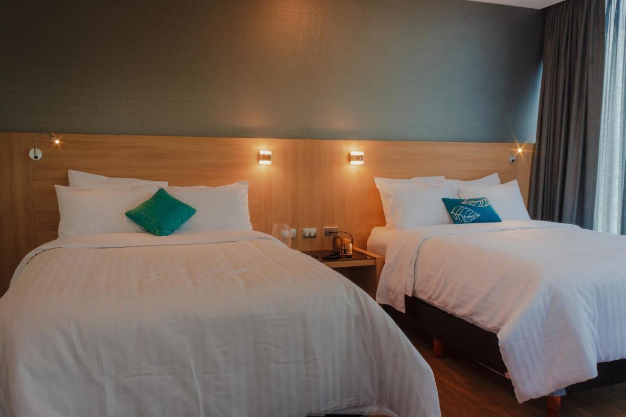 Hotel Kavia מונטריי מראה חיצוני תמונה